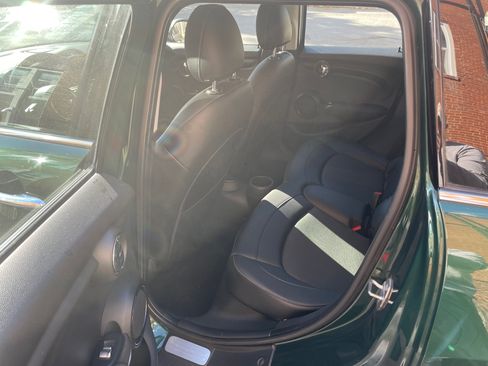 Used 2015 MINI Cooper 4-Door Hardtop image 12