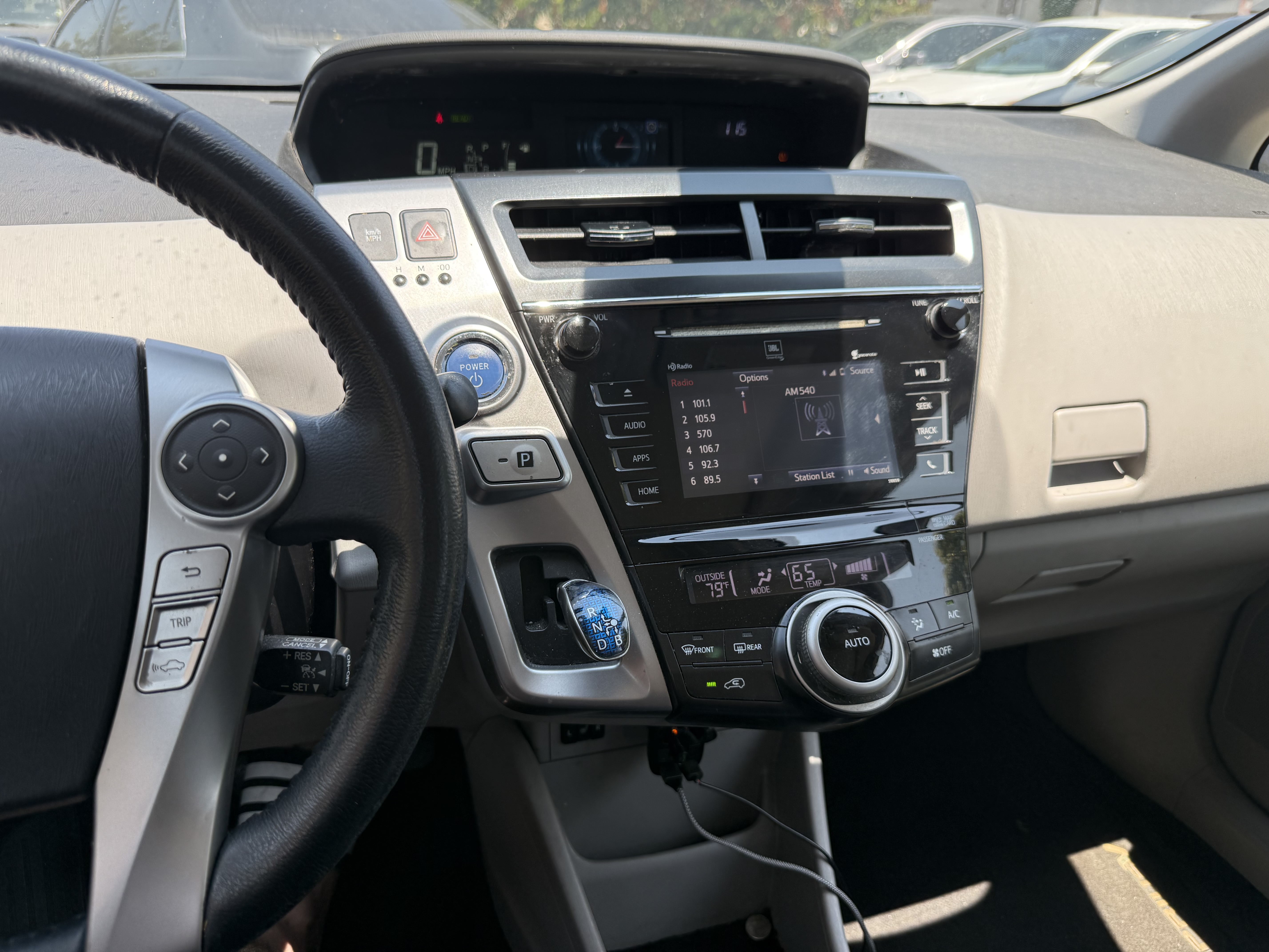 Used 2015 Toyota Prius V Five w/ Advanced Technology Package FWD image 5
