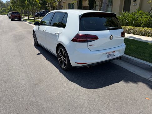 Used 2017 Volkswagen GTI Sport FWD image 8