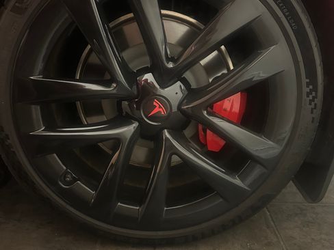 Used 2022 Tesla Model S Plaid image 30