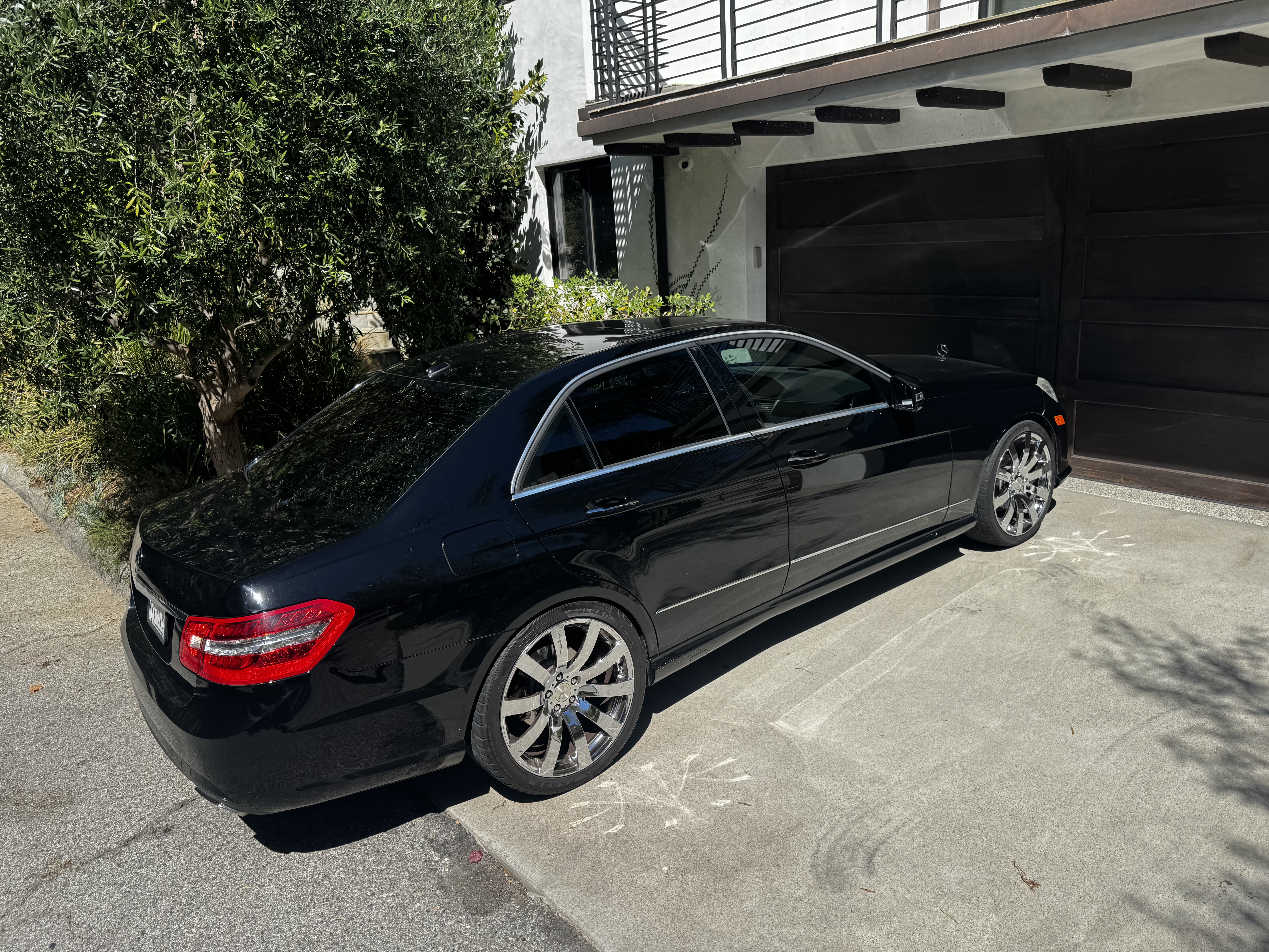 Used 2010 Mercedes-Benz E 350 Sedan image 16