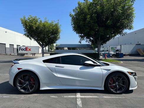 Used 2020 Acura NSX image 5