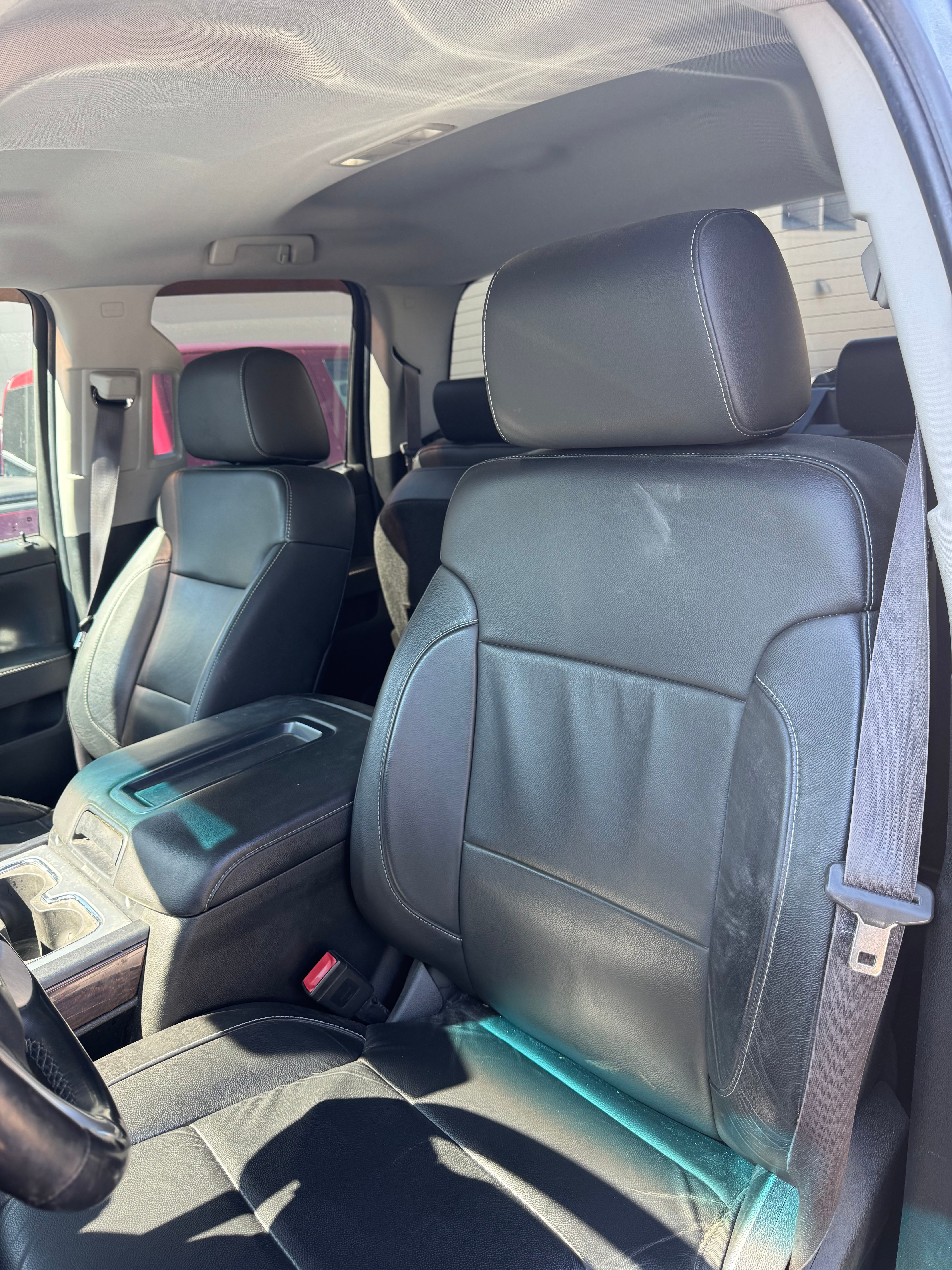 Used 2015 GMC Sierra 2500 SLT w/ SLT Preferred Package AWD/4WD image 9