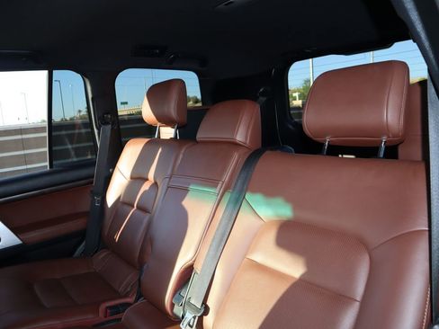 Used 2016 Toyota Land Cruiser image 15