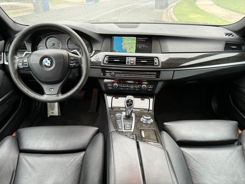 Used 2013 BMW 550i xDrive Sedan image 15