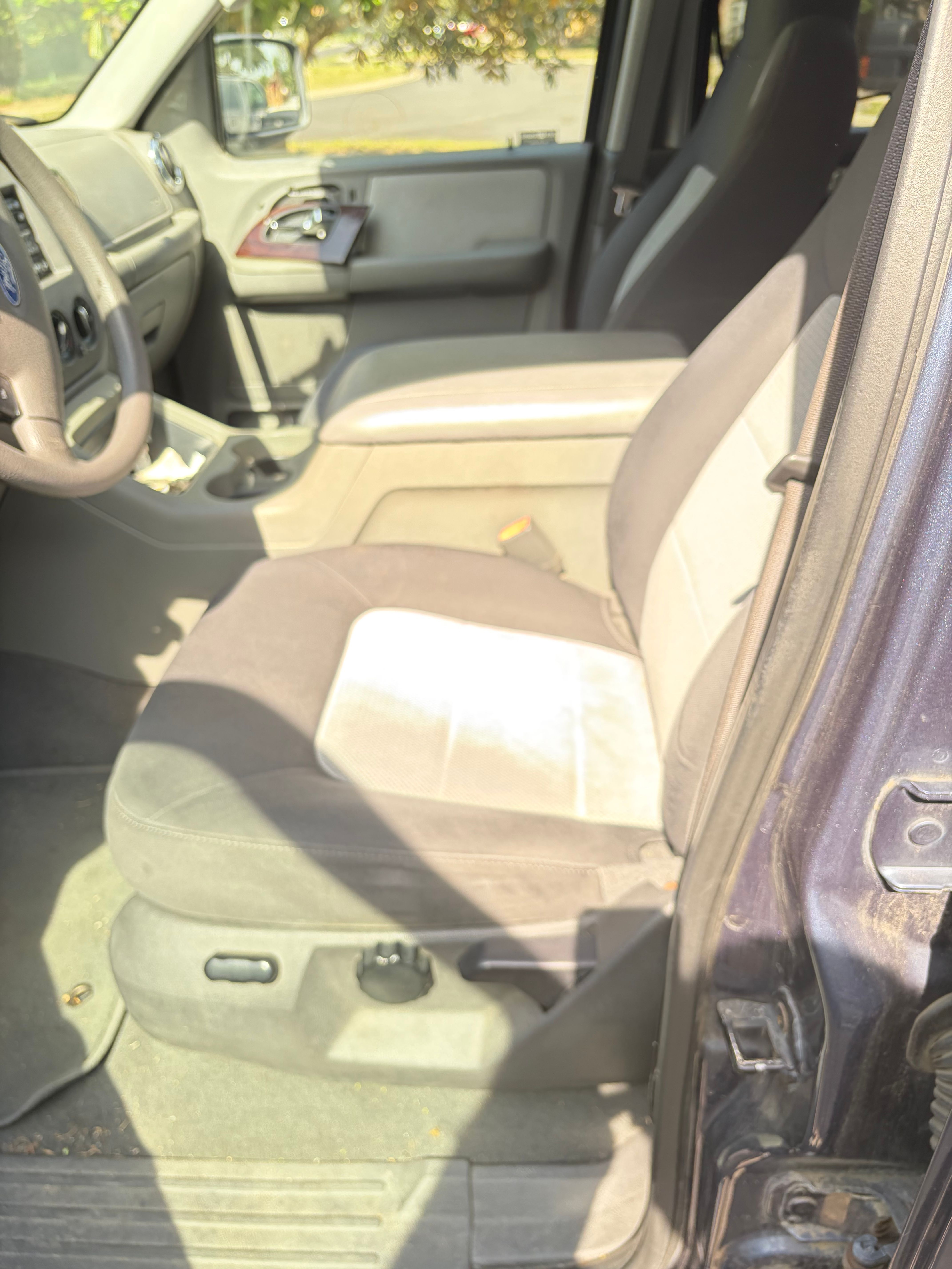 Used 2006 Ford Expedition XLT RWD image 11