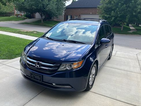 Used 2015 Honda Odyssey EX image 2