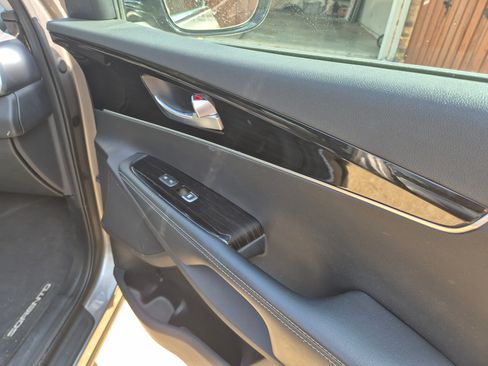 Used 2019 Kia Sorento FWD V6 image 25