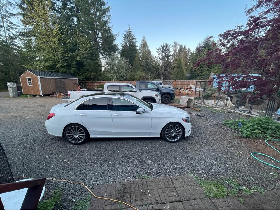 Used 2017 Mercedes-Benz C 300 4MATIC Sedan image 4