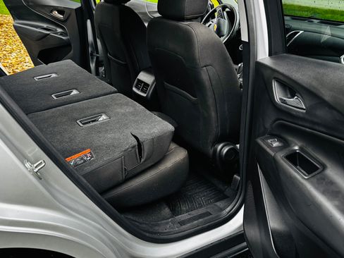 Used 2019 Chevrolet Equinox LT image 25