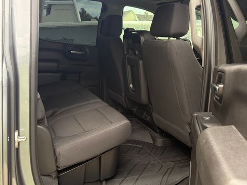 Used 2021 Chevrolet Silverado 1500 Custom Trail Boss w/ Safety Confidence Package AWD/4WD image 10