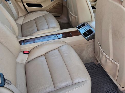 Used 2012 Porsche Panamera 4 image 14