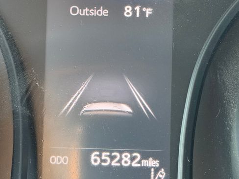 Used 2018 Toyota Camry LE FWD image 11