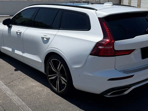 Used 2021 Volvo V60 T6 R-Design w/ Advanced Package FWD image 2