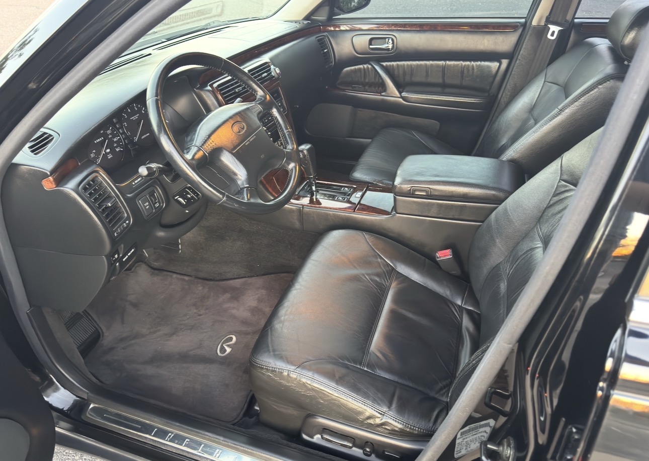 Used 1998 INFINITI Q45 RWD image 10