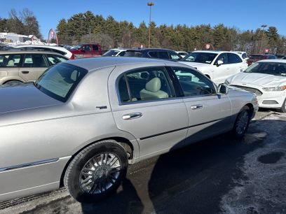 Used 2008 Lincoln Town Car Signature Limited
