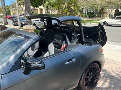 Used 2019 Mercedes-Benz SLC 43 AMG image 5
