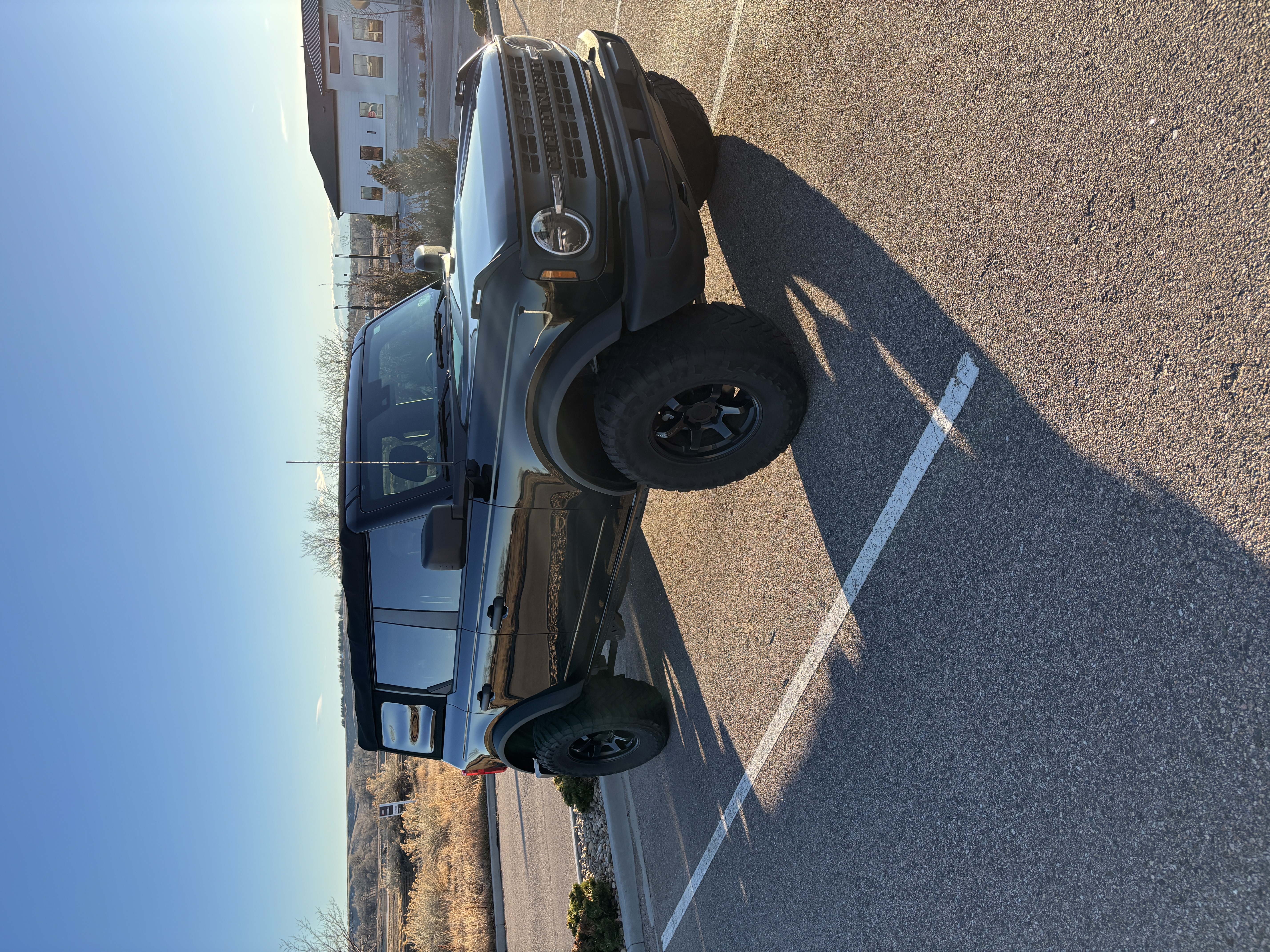 Used 2022 Ford Bronco 4-Door AWD/4WD image 1