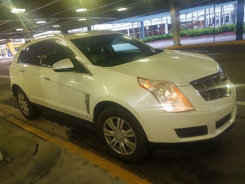 Used 2011 Cadillac SRX Luxury image 8