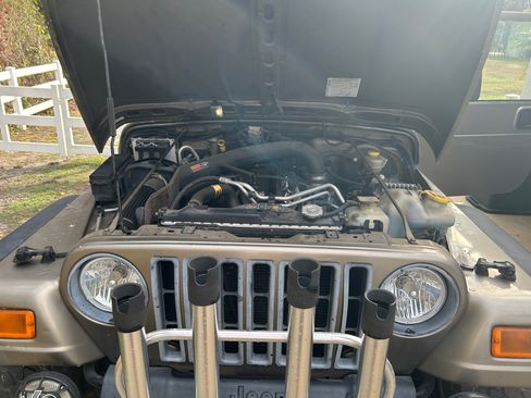 Used 2004 Jeep Wrangler Rubicon image 6