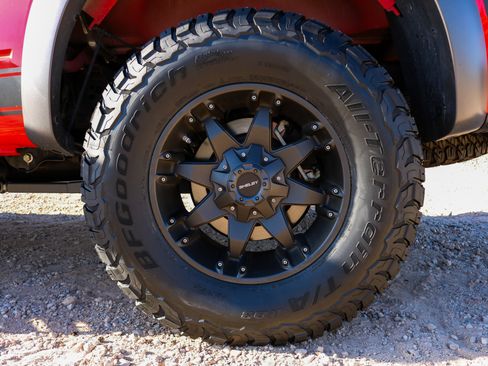 Used 2014 Ford F150 Raptor w/ Equipment Group 801A Luxury AWD/4WD image 14