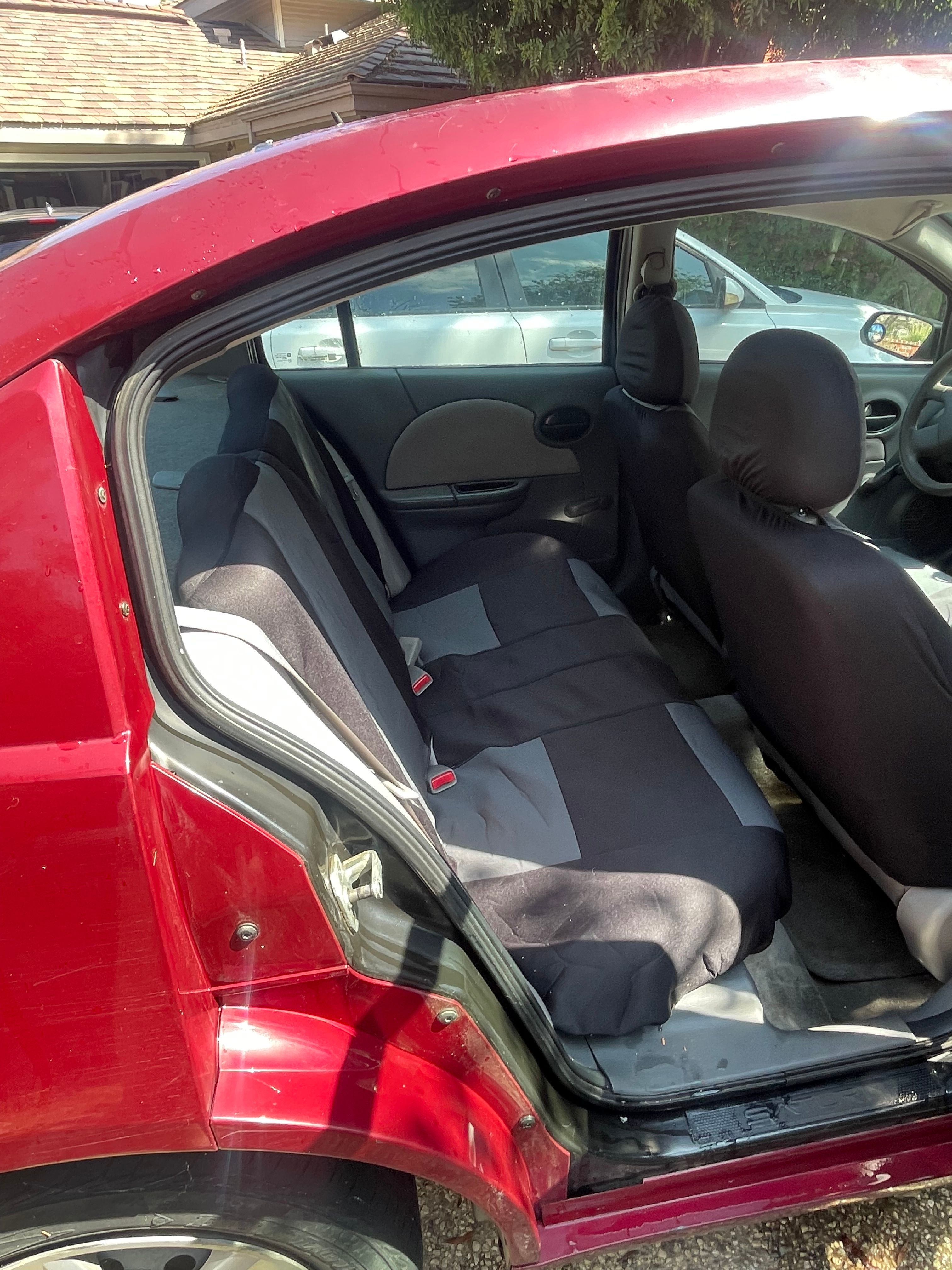 Used 2006 Saturn ION Level 2 FWD image 9
