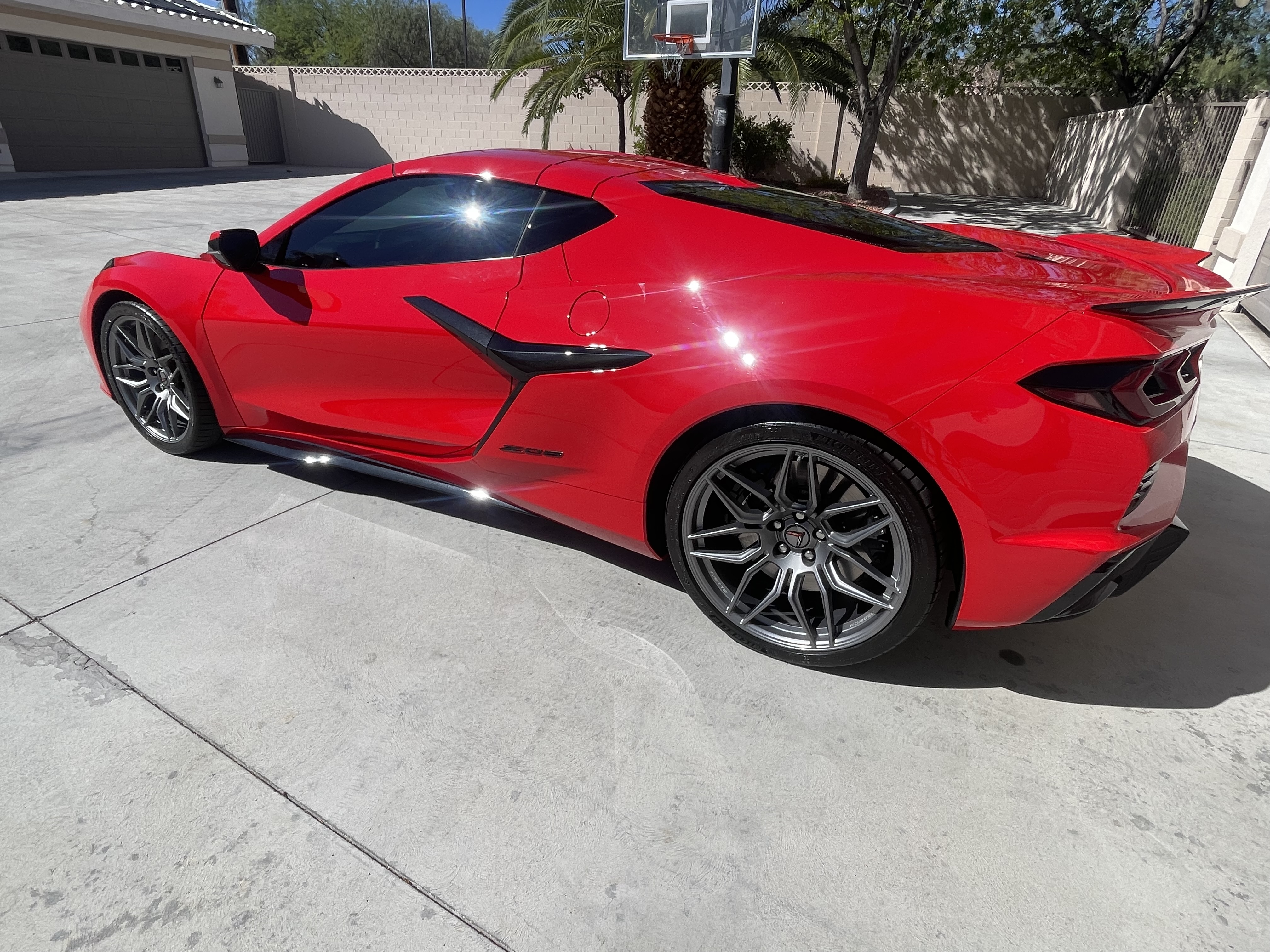 Used 2023 Chevrolet Corvette Z06 RWD image 2