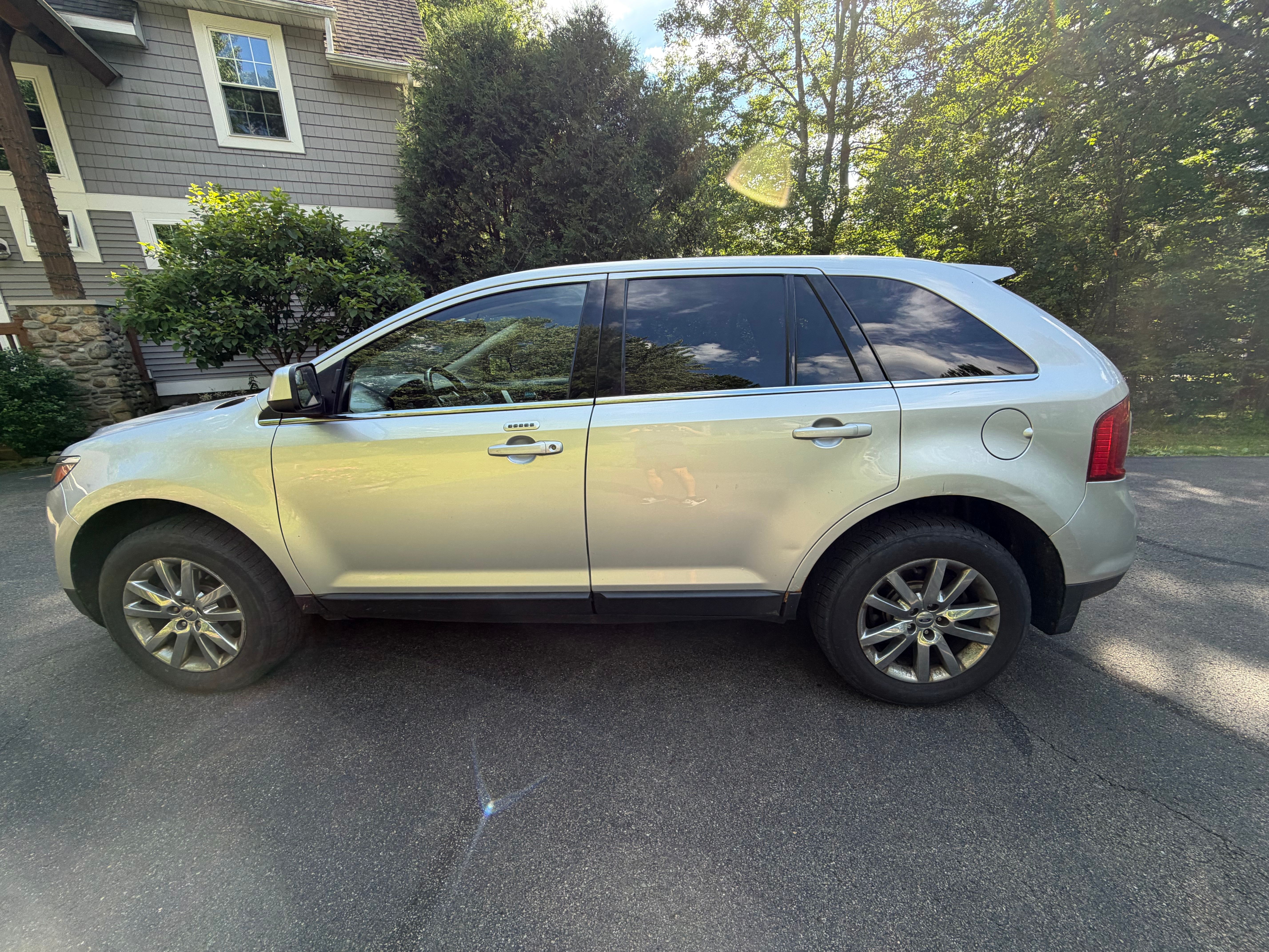 Used 2011 Ford Edge Limited w/ Trailer Tow Package AWD/4WD image 12