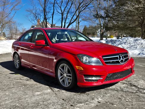 Used 2013 Mercedes-Benz C 300 4MATIC Sedan image 6