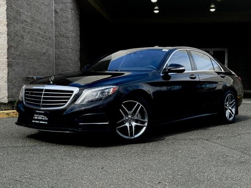 Used 2017 Mercedes-Benz S 550 4MATIC Sedan image 2