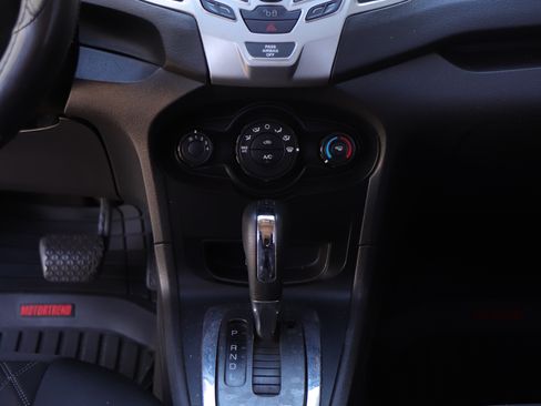 Used 2011 Ford Fiesta SE w/ 203A Rapid Spec Order Code image 12