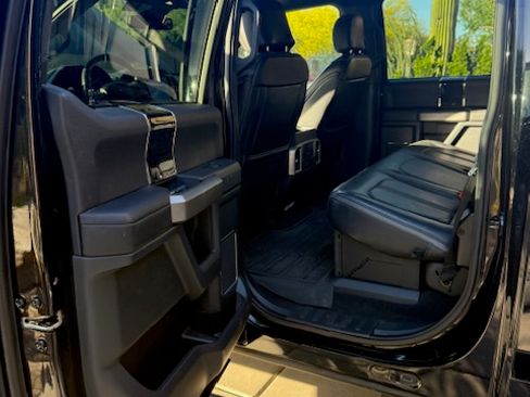Used 2022 Ford F250 Platinum w/ FX4 Off-Road Package AWD/4WD image 14
