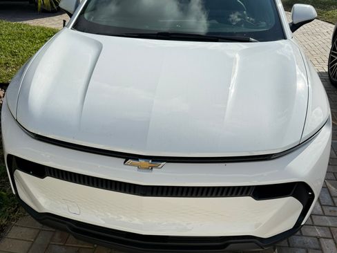 Used 2025 Chevrolet Equinox EV LT image 5