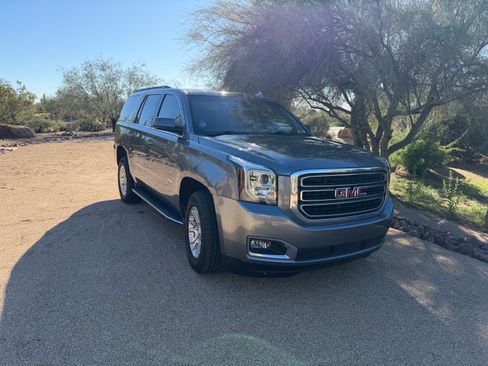 Used 2020 GMC Yukon SLT w/ HD Trailering Package image 1
