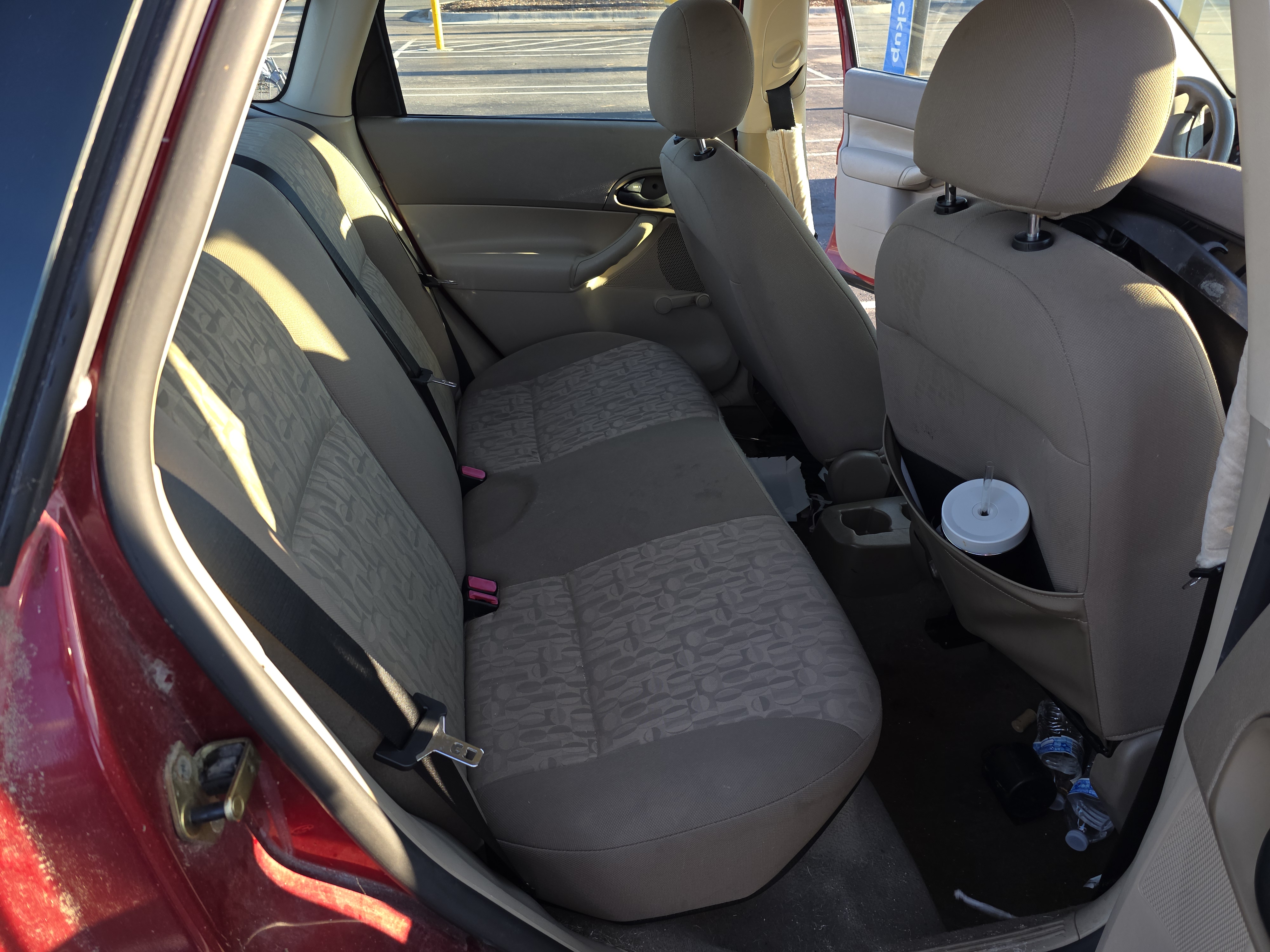 Used 2005 Ford Focus SE FWD image 9