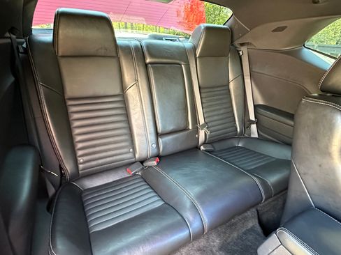 Used 2010 Dodge Challenger R/T image 26