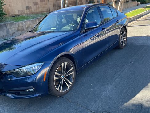 Used 2018 BMW 330i Sedan w/ Shadow Sport Edition image 11