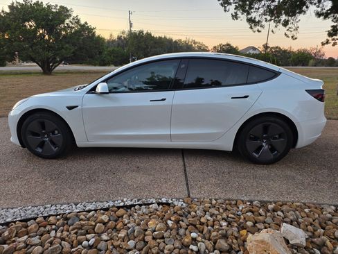 Used 2023 Tesla Model 3 Long Range image 9