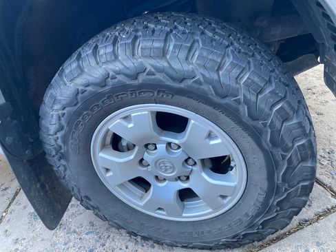 Used 2013 Toyota Tacoma PreRunner image 17