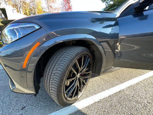 Used 2022 BMW X6 xDrive40i w/ Executive Package image 6