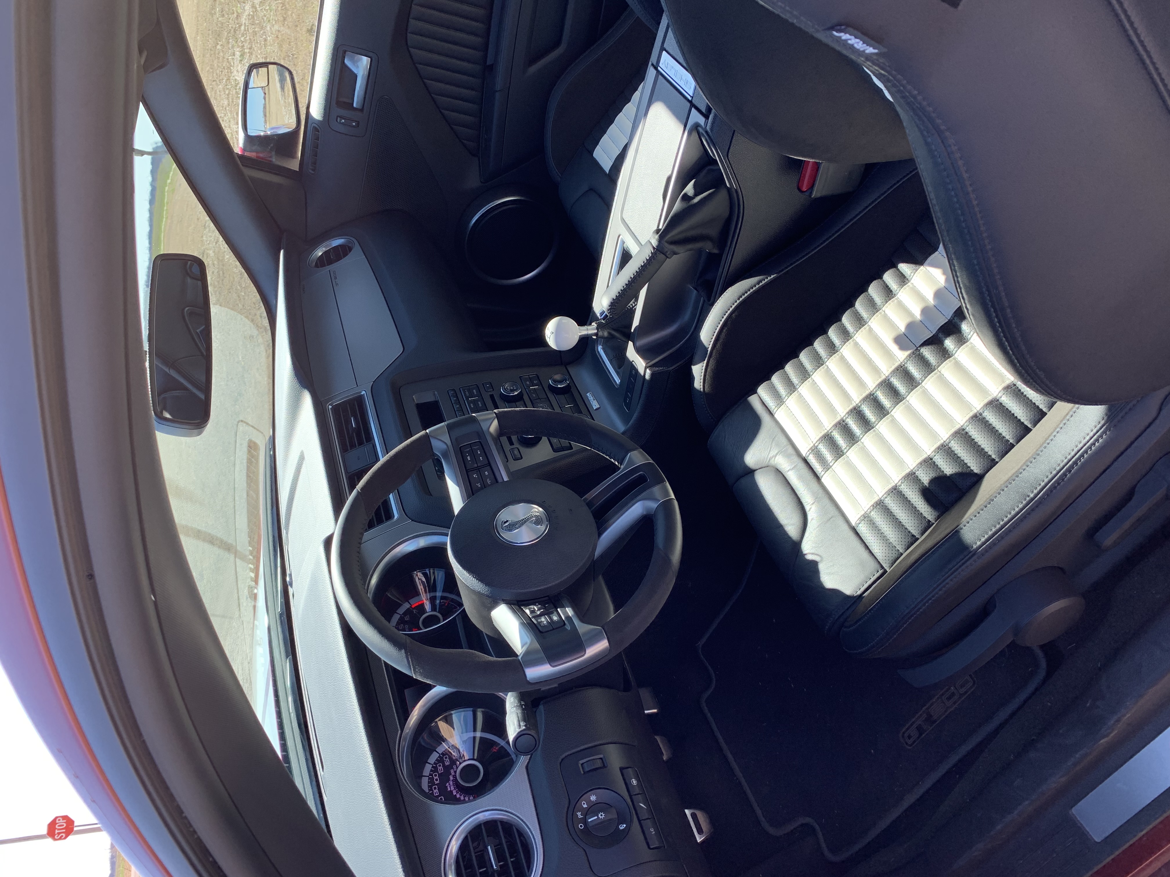 Used 2014 Ford Mustang Shelby GT500 w/ Equipment Group 821A RWD image 9