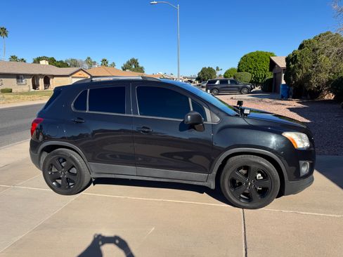 Used 2016 Chevrolet Trax LTZ w/ Midnight Edition image 11
