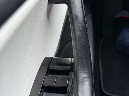 Used 2018 Tesla Model 3 Long Range image 17