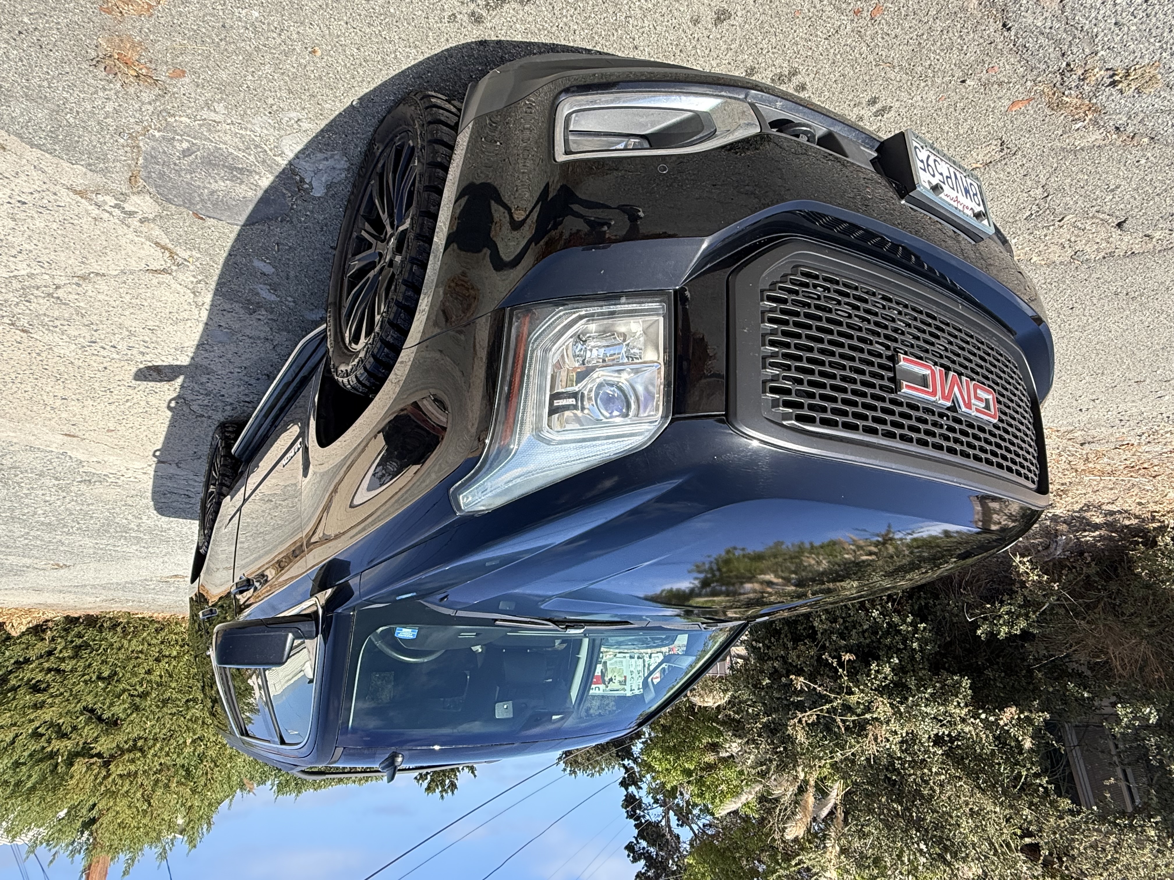 Used 2016 GMC Yukon SLT RWD image 1