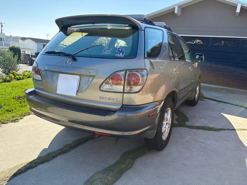 Used 2001 Lexus RX 300 image 2