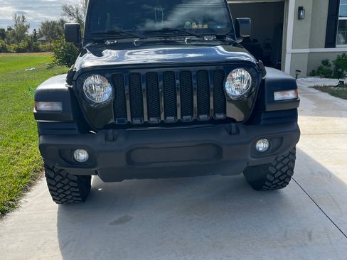 Used 2019 Jeep Wrangler Unlimited Sport S image 5