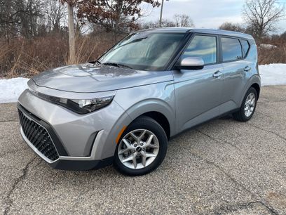 Used 2025 Kia Soul S