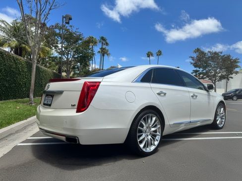 Used 2014 Cadillac XTS Platinum AWD/4WD image 5