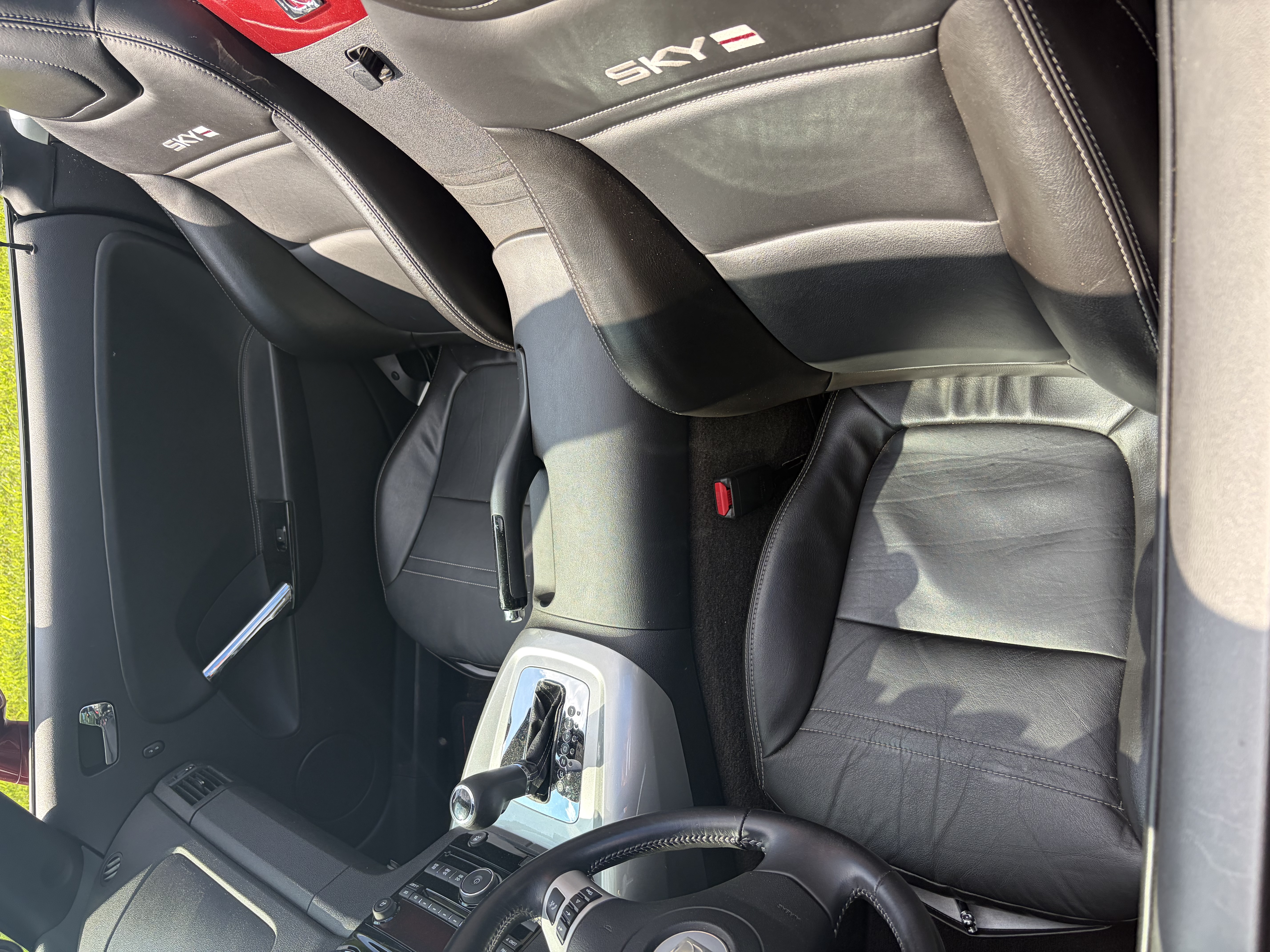 Used 2009 Saturn Sky Red Line RWD image 13