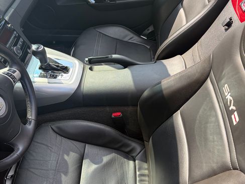 Used 2009 Saturn Sky Red Line RWD image 13